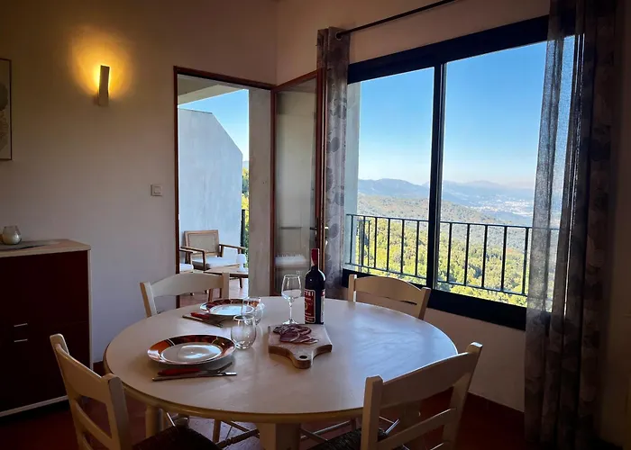 La Fontaine Corse Vue Panoramique