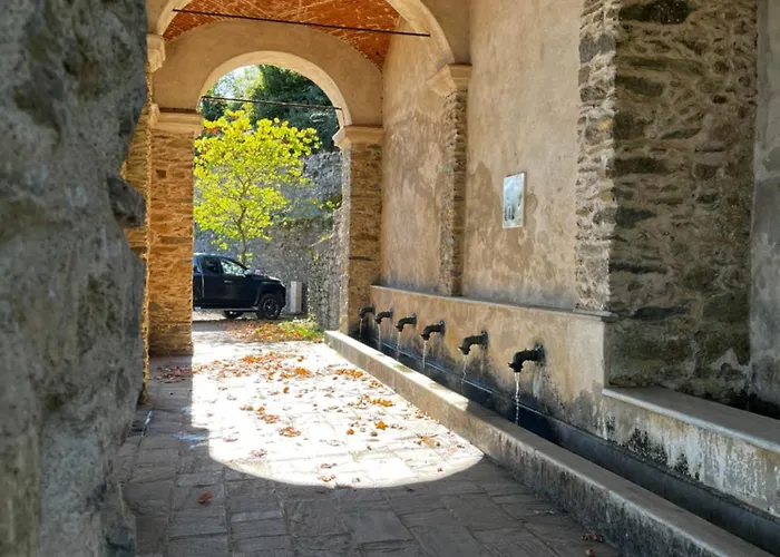 La Fontaine Corse Vue Panoramique *